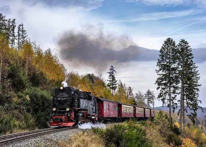 Carlshaus - Historisches Jagdhaus im Harz mit Brockenblick
